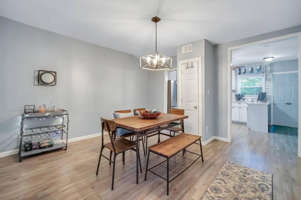 New Cheerful Renovated Home - 5 Min To Downtown! Savannah Exterior foto